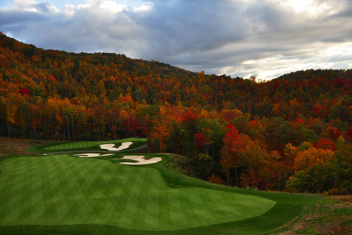 golf course nestled in the North Carolina mountains - in Autumn
