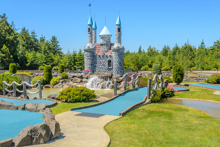beautiful miniature golf course in Oregon on a sunny day